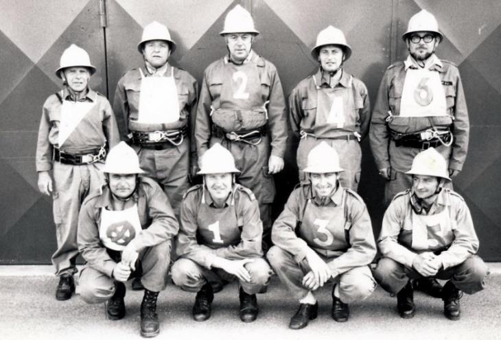 Datei:Bewerbsgruppe FF Seewalchen 1982.jpg