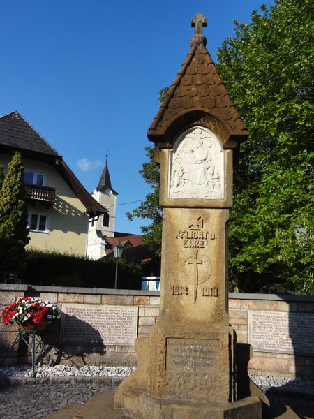 Datei:Kriegerdenkmal in Nußdorf, Detail.jpg