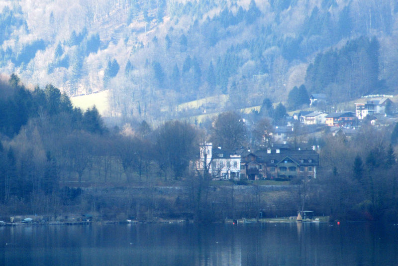 Datei:Villa Berghof in Burgau, Gemeinde St. Gilgen.jpg