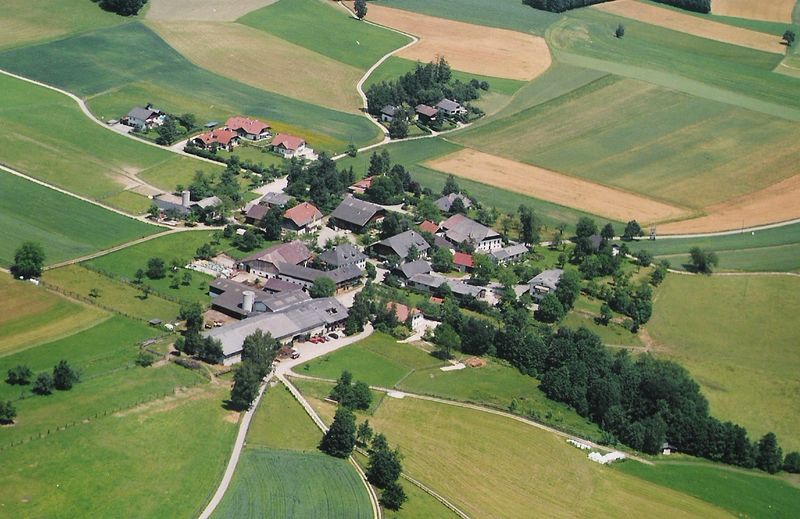 Datei:99 Haining JR.jpg