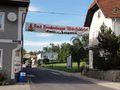 Transparent in Frankenburg anläßlich der Aufführungen des Frankenburger Würfelspiels