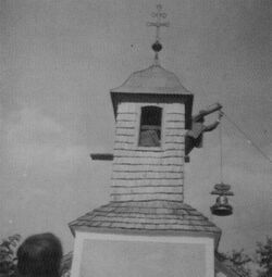 Glockenweihe um 1930 Glockenturm.jpg