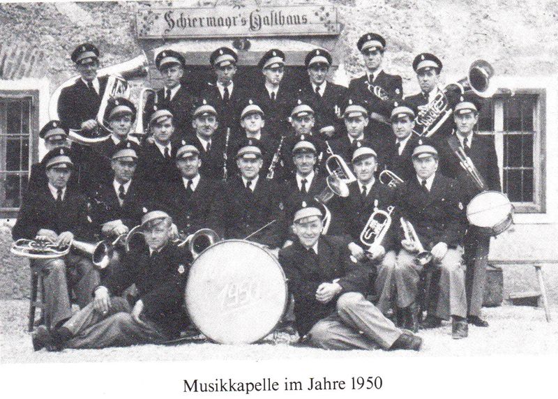 Datei:Musikkapelle-1950.jpg