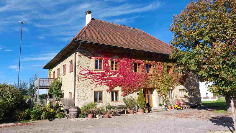 Datei:Wirtshaus Wohnhaus 2024.jpg