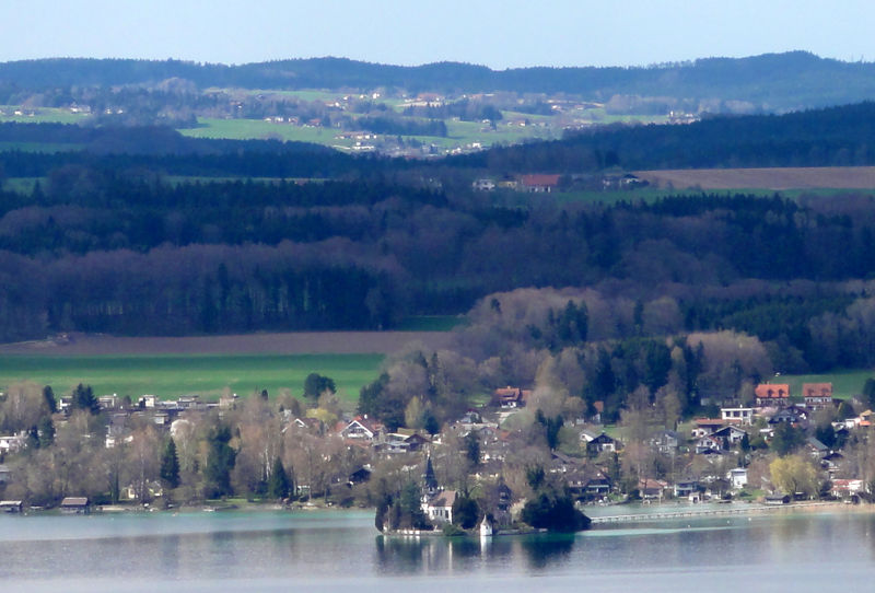 Datei:Schloss Litzlberg, Aufnahme vom Wartberg in Weyregg.jpg