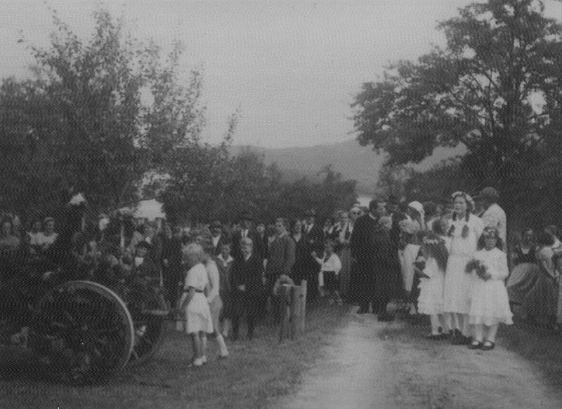 Datei:Glockenweihe um 1930 Anna Kalleitner-Höllwerth.jpg