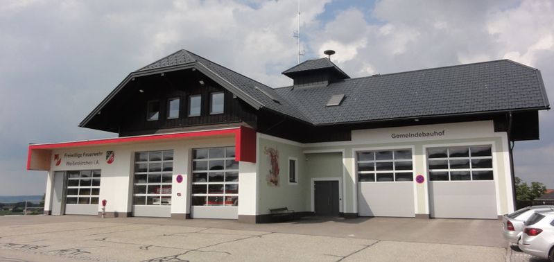 Datei:Feuerwehrhaus und Gemeindebauhof in Weißenkirchen.jpg