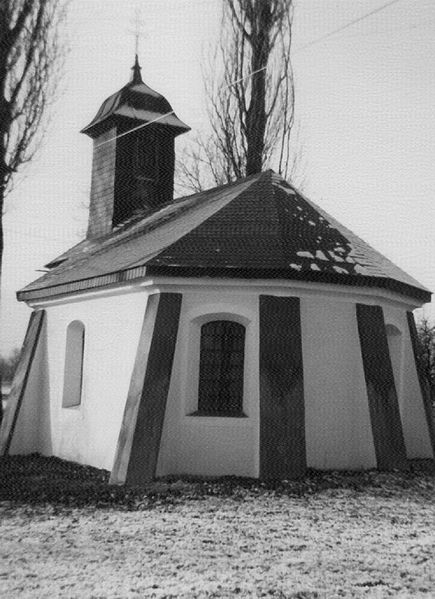 Datei:Kapelle 1973 nach Renovierung.jpg
