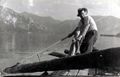 Wasserbau Zimmerleute beim Stegbau am Attersee 1950