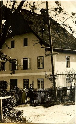 Arzthaus Volksschule1911.jpg