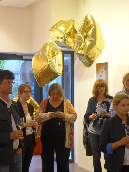 Datei:Zwach 2016 2 KMayrhofer Skulpturen.JPG