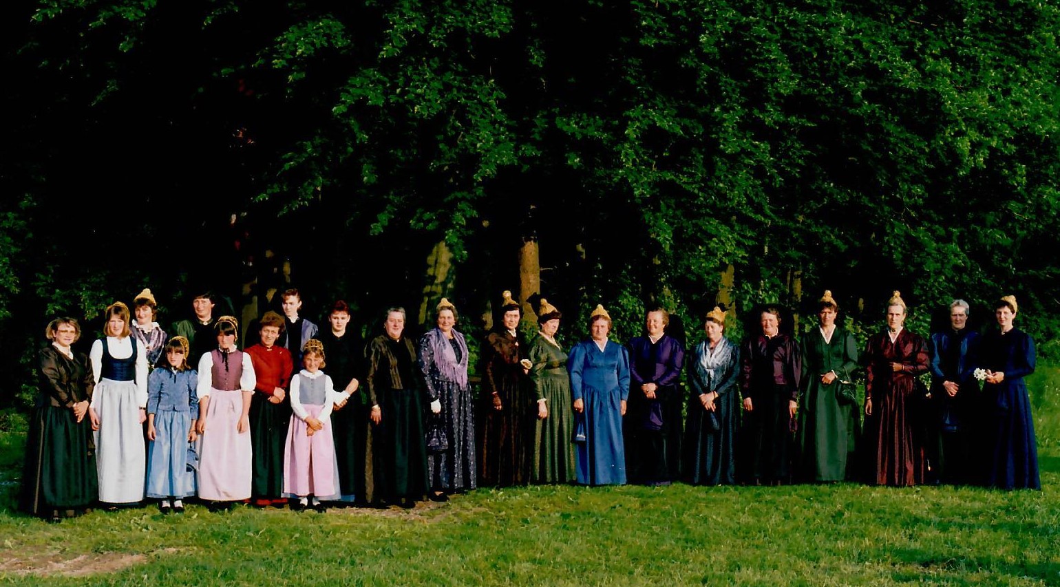 Goldhauben und Kopftuchgruppe