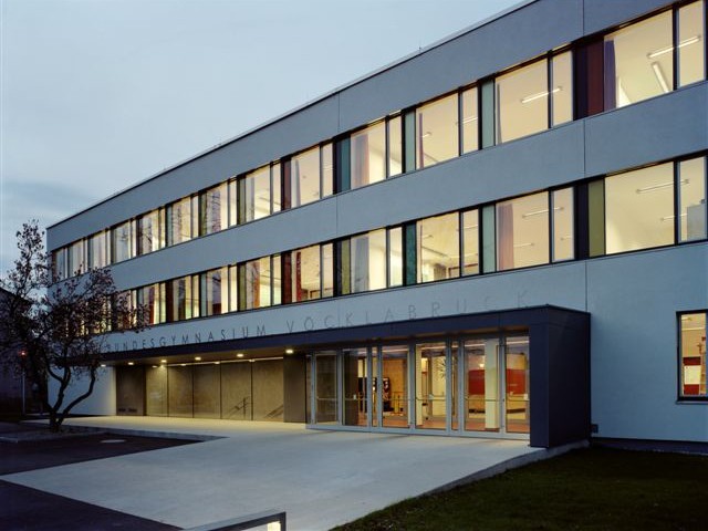 Datei:Gymnasium Vöcklabruck.jpg