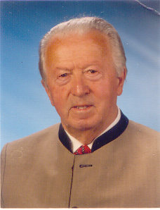 Datei:Karl Auracher 1986 - 2003.jpg