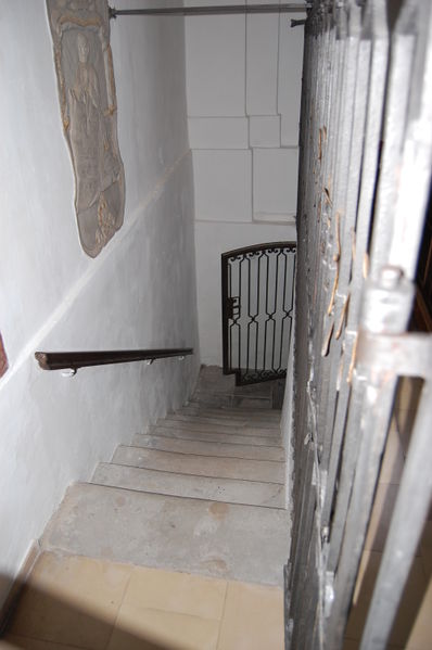 Datei:Kreuzkapelle, Abgang zur Priestergruft.JPG