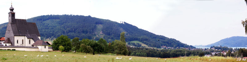 Datei:Panoramabild Abtsdorf und Attersee.JPG
