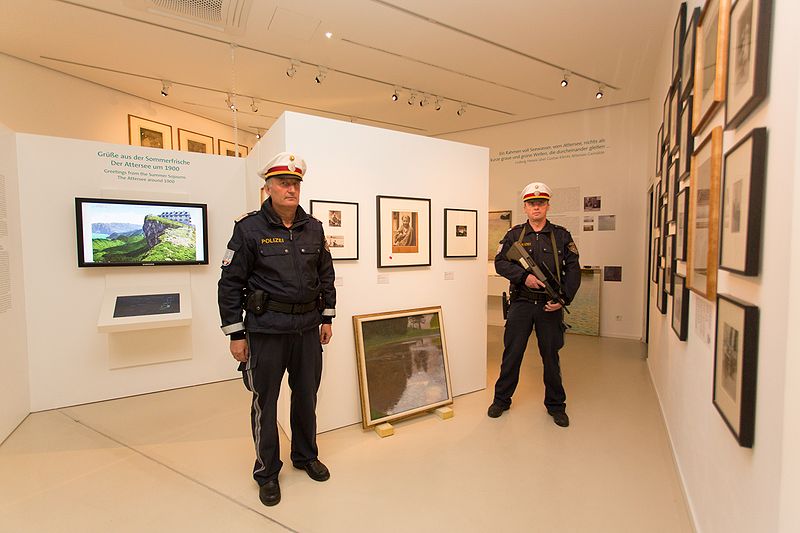 Datei:2013 EMAT Anlieferung Schirlbauer.jpg