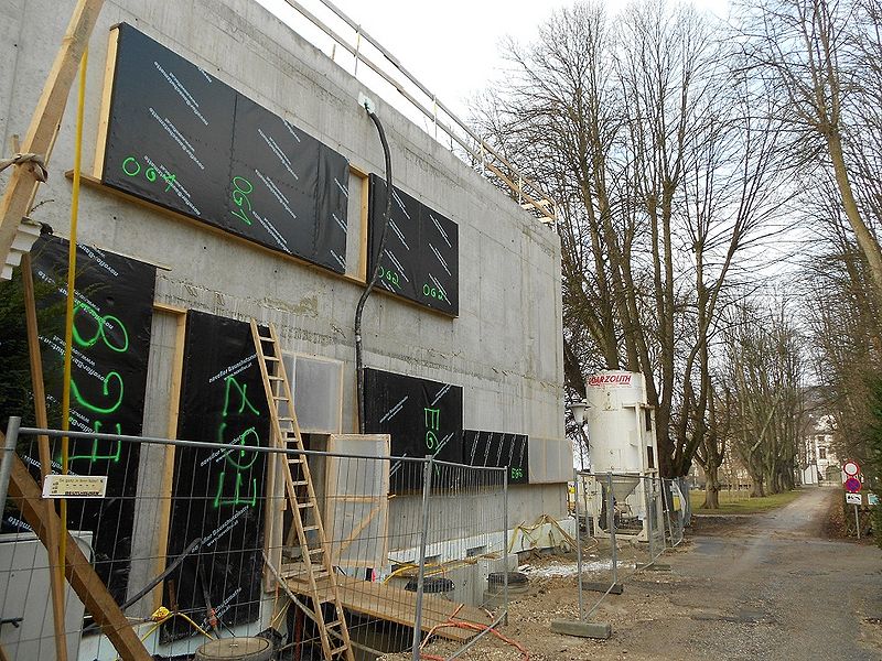 Datei:Leo 2012.03.06-Rohbau.jpg