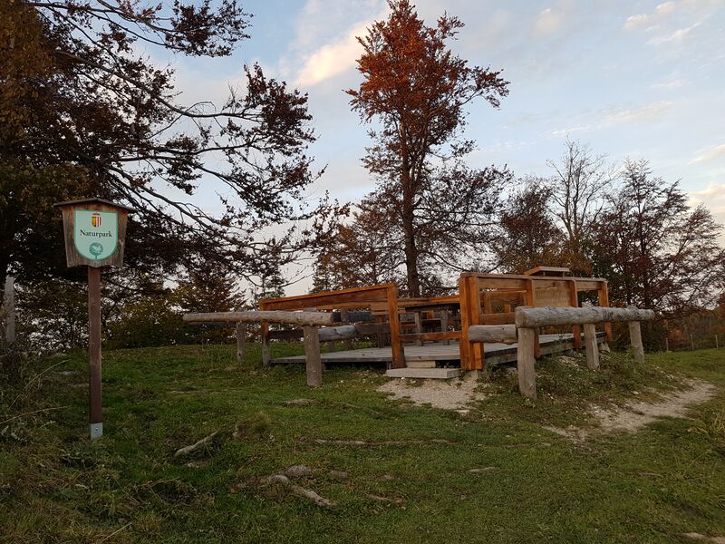 Datei:Aussichtsplattform Hongar-Naturfreunde-2018.jpg