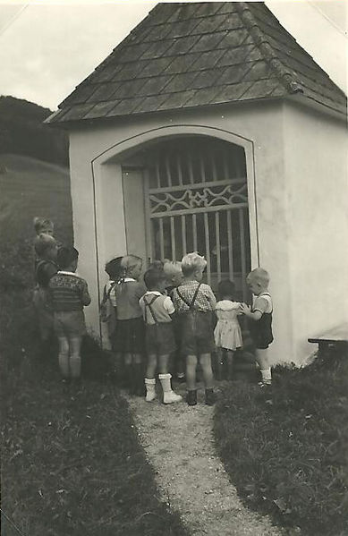 Datei:BräuKapelleKinder1950.jpg