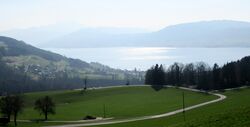 Gahbergstraße, Ausblick zum Attersee und Weyregg.jpg