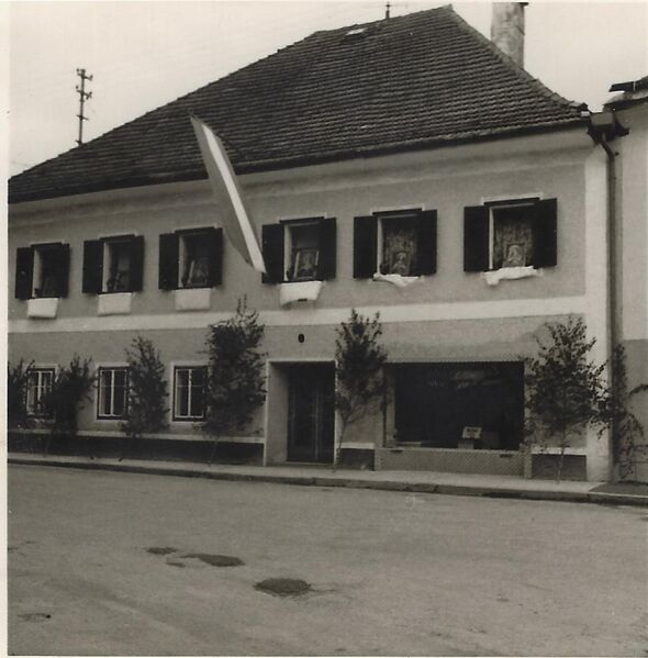 Datei:Lohningerhof 1950er.jpg