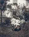 Kinder vor der Brenner Villa - 1915