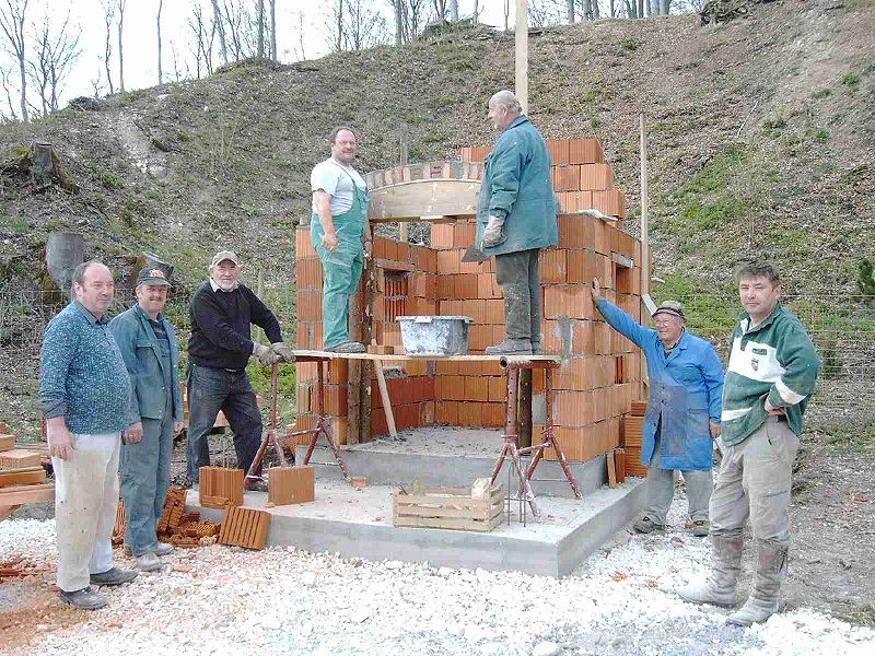 Datei:Baumeisterarbeiten April 2003.jpg