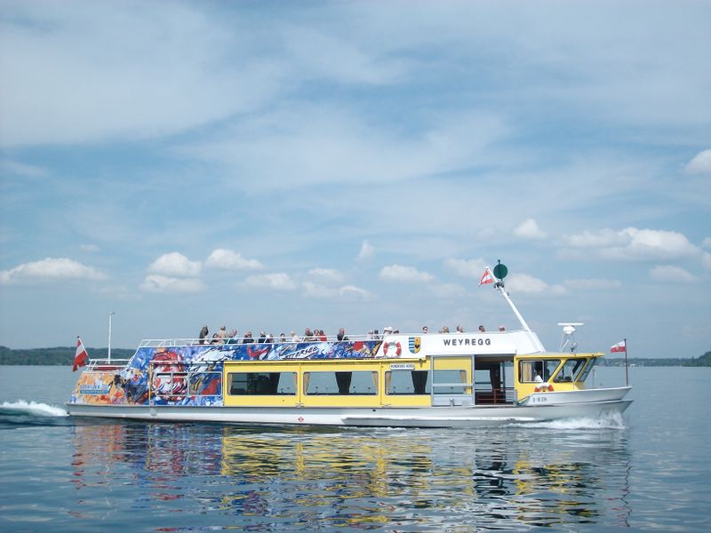 Datei:Schiff Weyregg Attersee.JPG