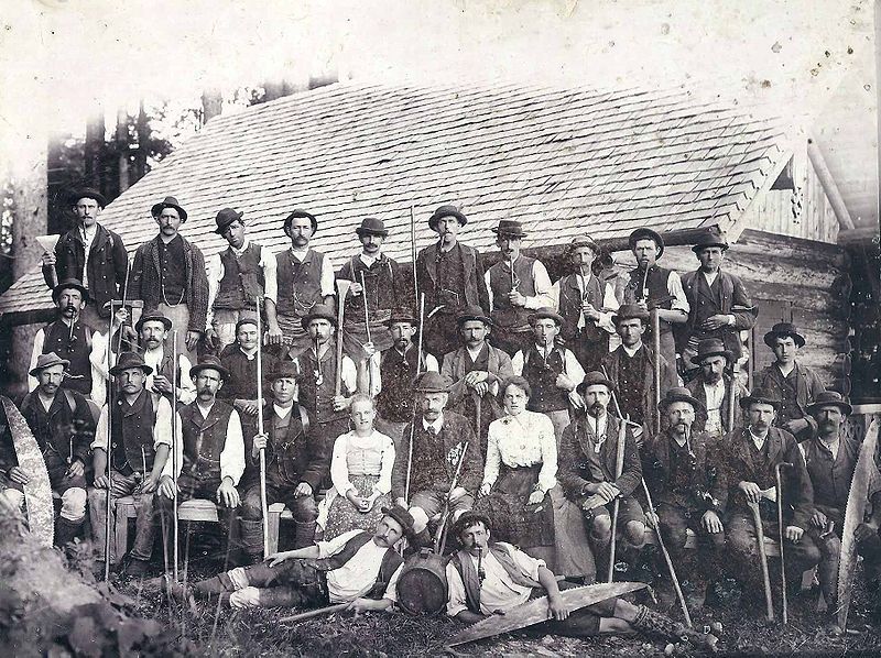 Datei:Holzknecht Neuwegstübl um 1930.jpg