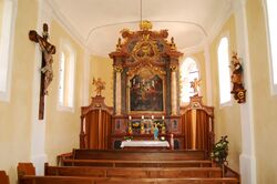 Peter und Paul-Kirche in Berg, innen.jpg