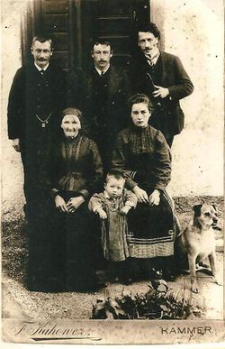 Zerlacher rechts stehend 1908.jpg