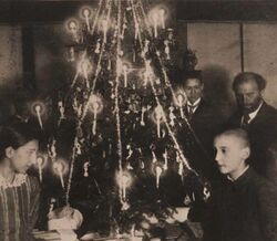Klimt XMAS um 1914.jpg