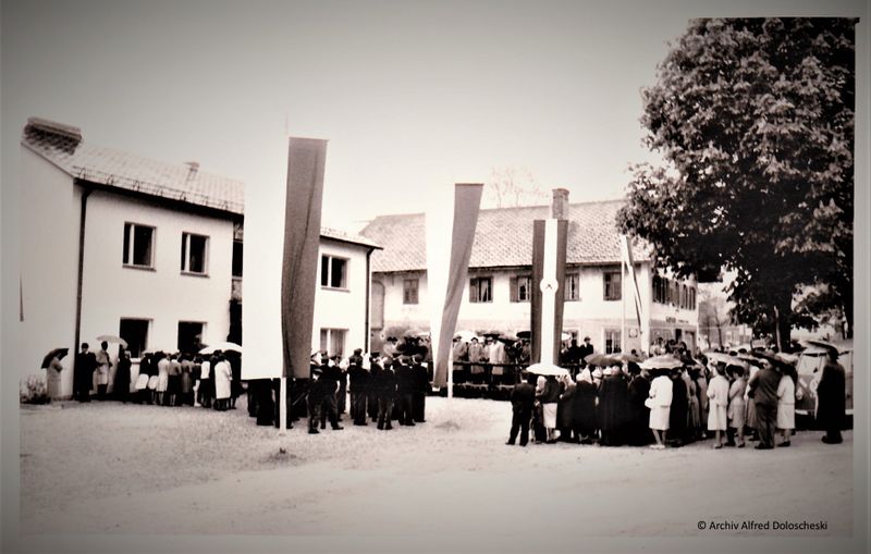 Datei:Neues Gemeindeamt Aurach 1962.jpg