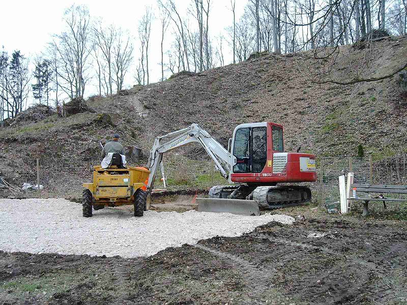 Datei:Erdarbeiten im April 2003.jpg