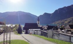 Pfarrkirche Unterach, Nordansicht.JPG