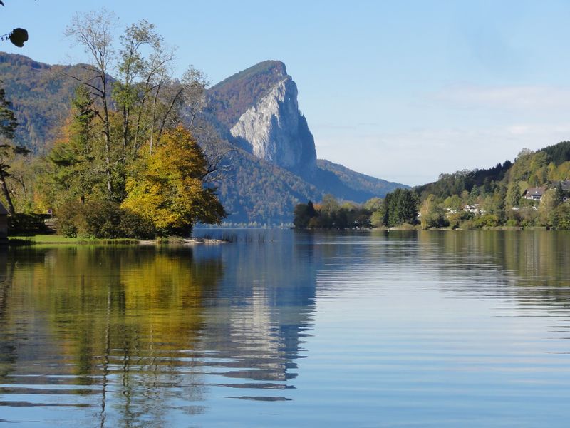 Datei:Mondseeansicht von Au, Gemeinde Unterach.jpg