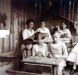 KinderBasteln1915.jpg