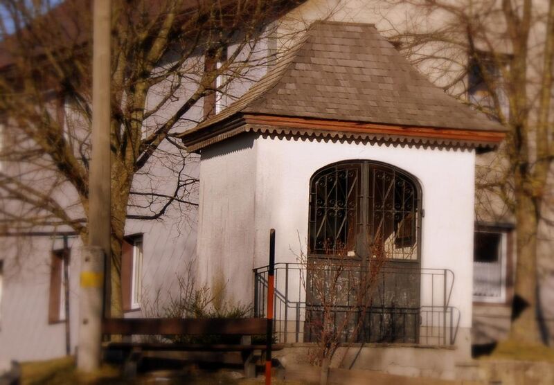 Datei:Pest-Kapelle Oberachmann.JPG