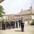 Die Musikkapelle Gampern anlässlich eines Standerls bei Bürgermeister Franz Trausner