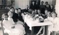 Erstkommunion mit Frühstück im Pfarrhof 1950 mit Dechant Göschlberger