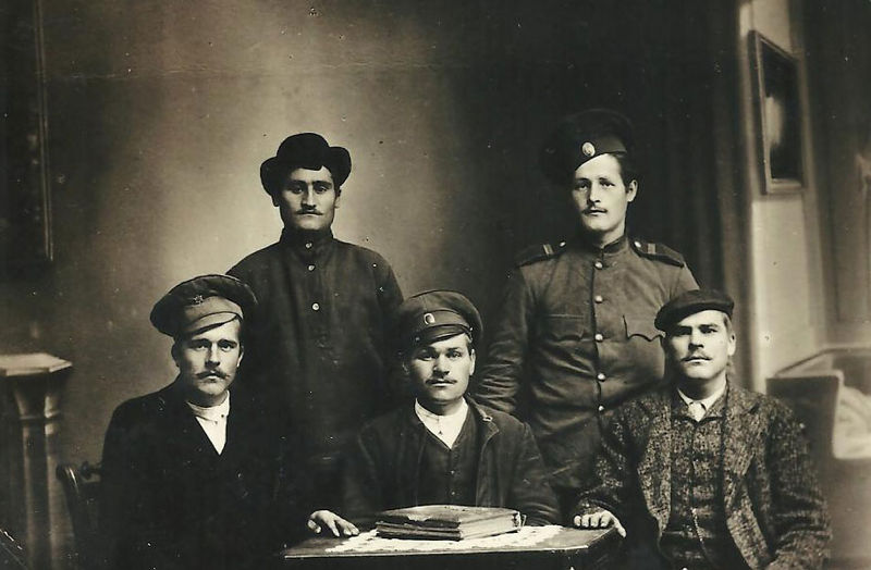 Datei:RussGefang1915-18.jpg