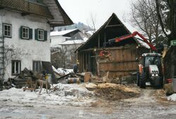 2002 Abbruch Stadl Schuster Roither.jpg