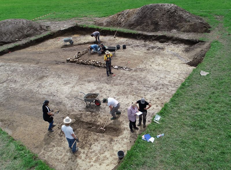 Datei:Grabung Königswiesen.jpg