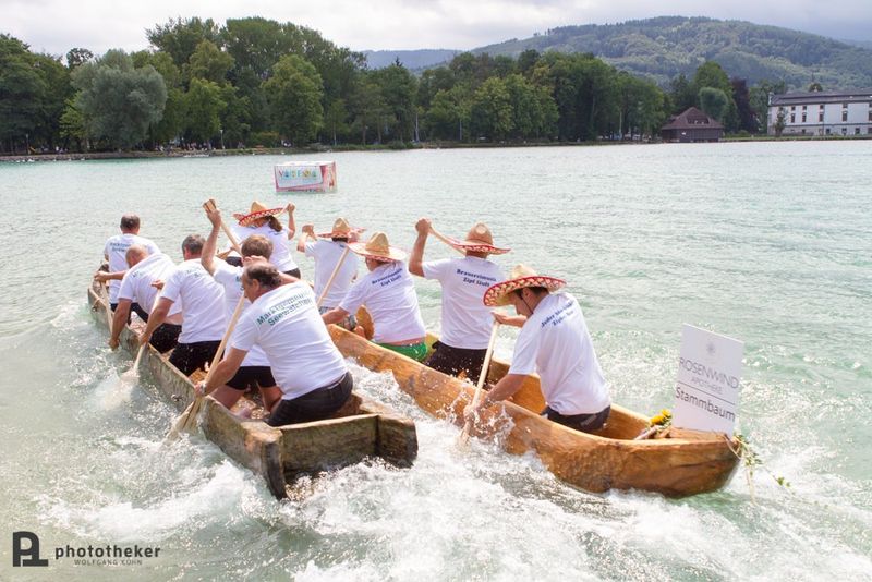 Datei:Welterbefest Einbaum.jpg