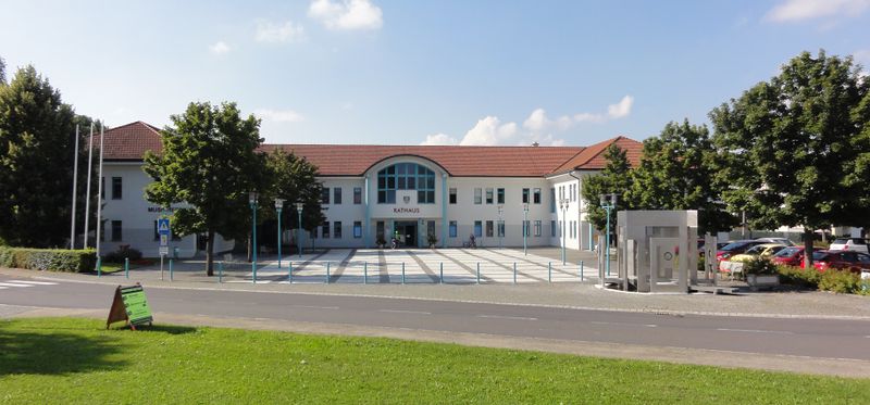 Datei:Rathaus Seewalchen am Attersee.jpg