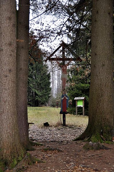 Datei:Kreuz Haeferlberg DSC6551 20091231 5601 c by huberpower.JPG