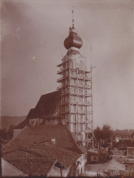 Datei:PfarrkircheTurmStG.jpg