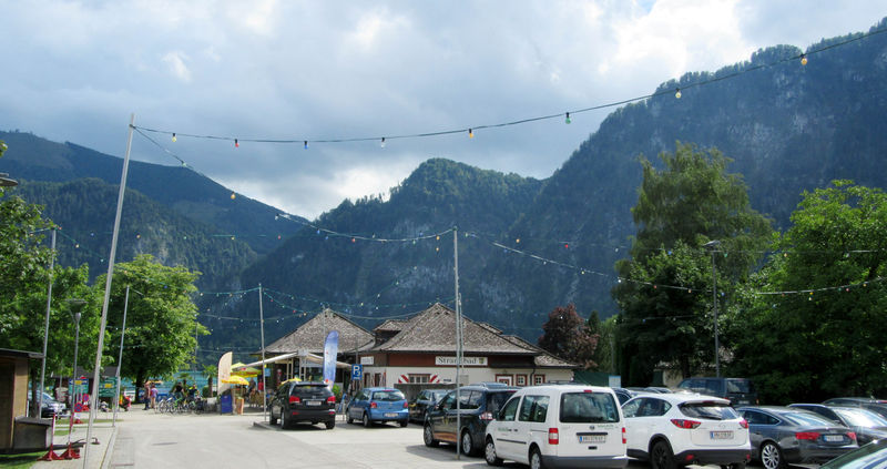 Datei:Strandbad in Unterach am Attersee.jpg