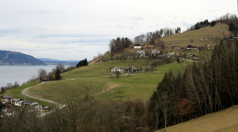 Datei:Steinbach am Attersee, Nordseite.jpg